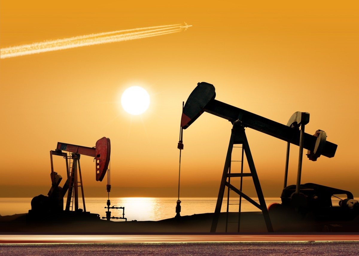 Cena baryłki ropy West Texas Intermediate kosztowała wczoraj mniej niż 37 dol. Nieco droższa europejska ropa Brent spadła poniżej 40 dol. Od stycznia surowiec potaniał o blisko 30 proc.