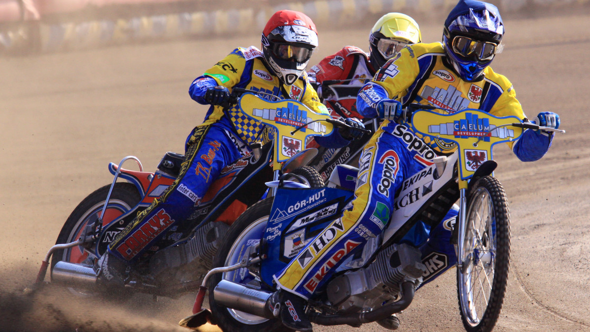 Stal Gorzów Wlkp. pokonała Polonię Bydgoszcz 59:31 w meczu drugiej kolejki żużlowej Speedway Ekstraligi.