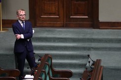 Niższy VAT na paliwo nie do utrzymania? Wiceminister Patkowski tłumaczy...