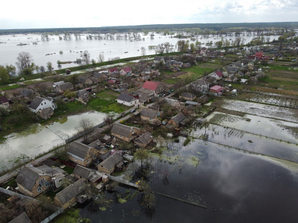 Powódź w osadzie Demydiw pod Kijowem. Nie tylko zniszczenia od bomb i rakiet