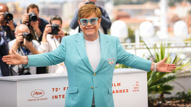 Elton John nie stronił od skandali. Przyszły mąż zaimponował mu... niezależnością