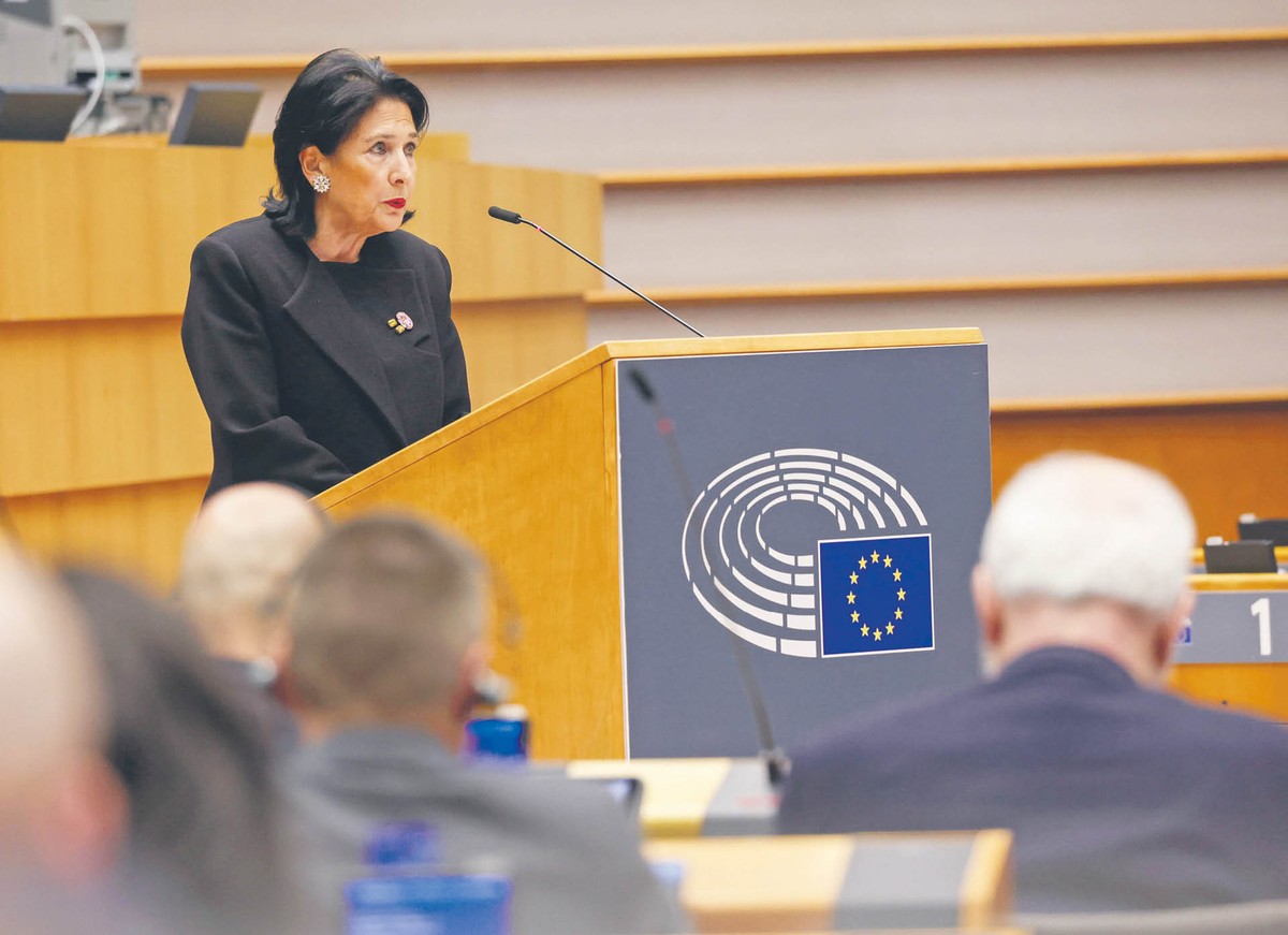 Prezydent Salome Zurabiszwili w przeciwieństwie do partii rządzącej była zwolenniczką kursu na Zachód