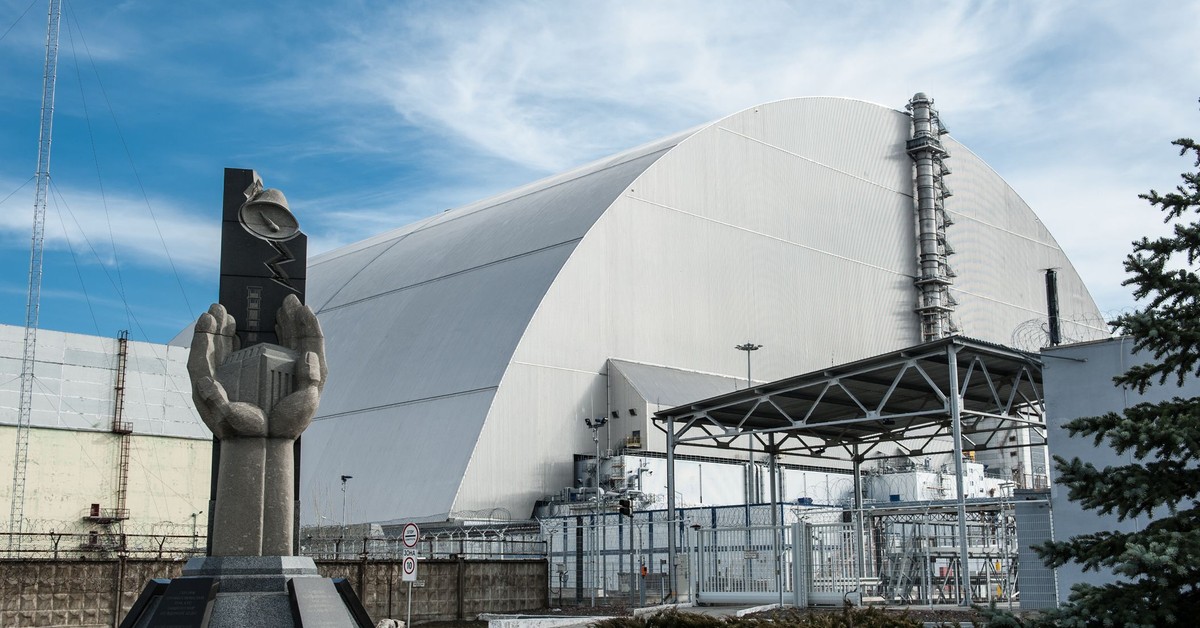 Чернобыль снова опасен? МАГАТЭ: Стальная оболочка над реактором больше не может выполнять защитную функцию