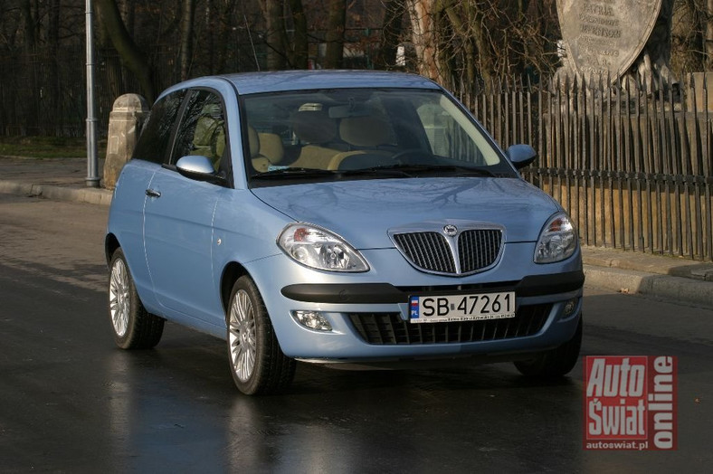 Lancia Ypsilon