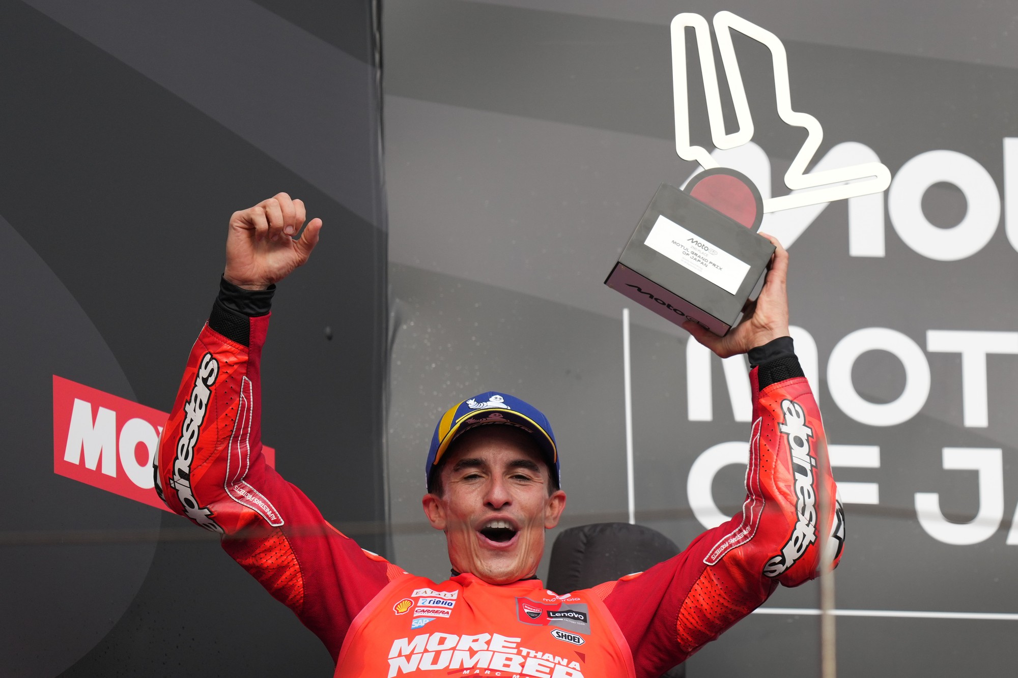 Španielsky jazdec Marc Marquez z tímu Ducati Lenovo.