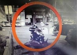 Atak Rosjanina w centrum Warszawy. Policja pokazała wstrząsające nagranie