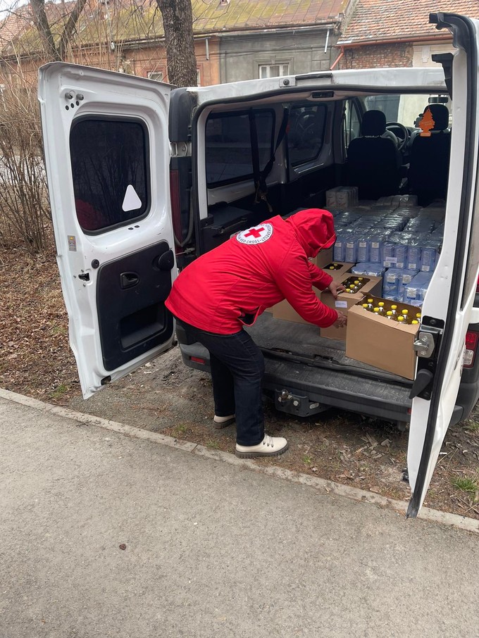 Megérkezett a Magyar Vöröskereszt segélyszállítmánya Ukrajnába