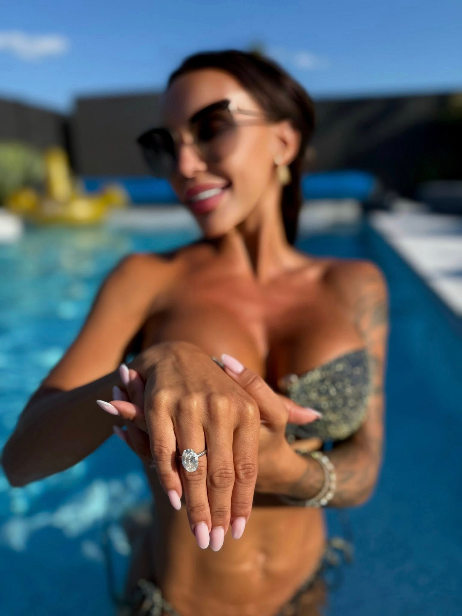 Monika Jákliová († 31) bola zasnúbená. 