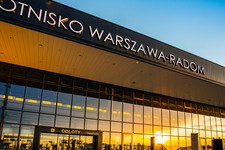 Pierwszy tydzień lotniska Warszawa-Radom. Ile pasażerów odprawiono?
