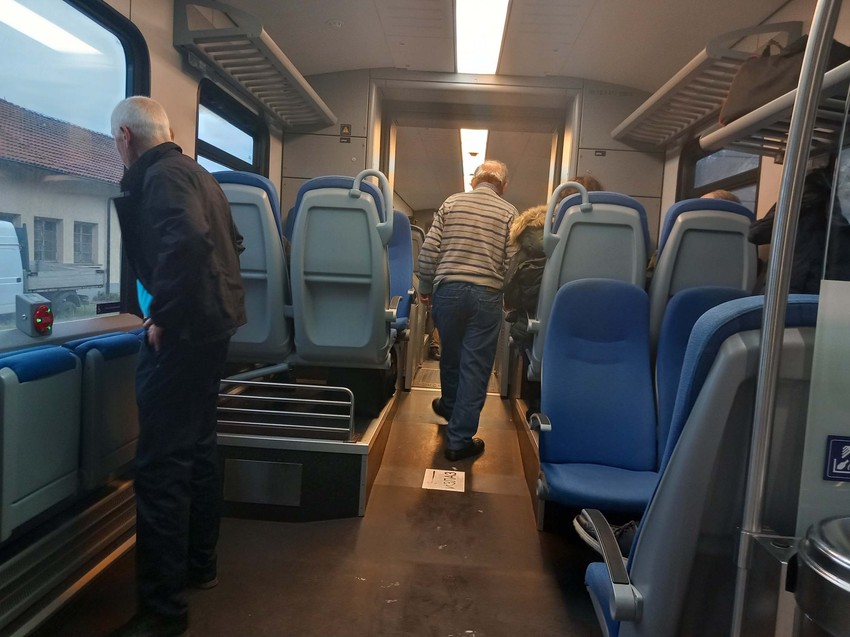 Voz je krenuo iz Beograda u 12:25, tačno u minut