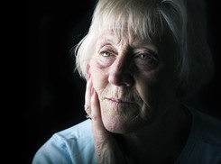 Pesymizm przedłuża życie? Zaskakujące wyniki badań