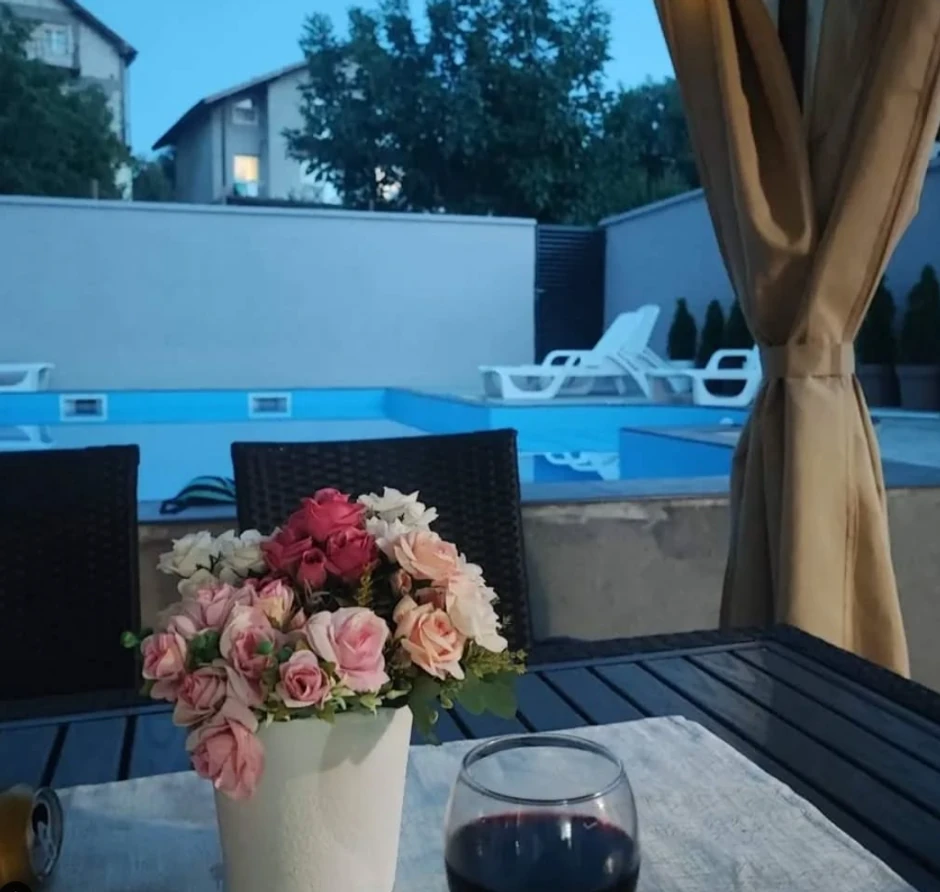 Pevačica od kuće napravila biznis