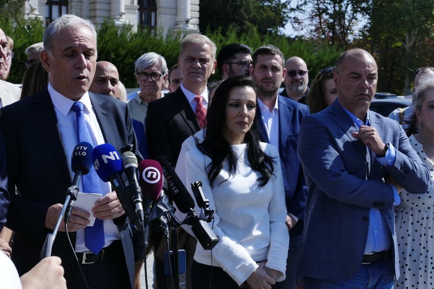 Zdravko Ponoš, Marinika Tepić, Goran Ješić 