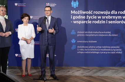 Premier przedstawił "dekalog polskich spraw". Ma nową ofertę dla seniorów i nauczycieli