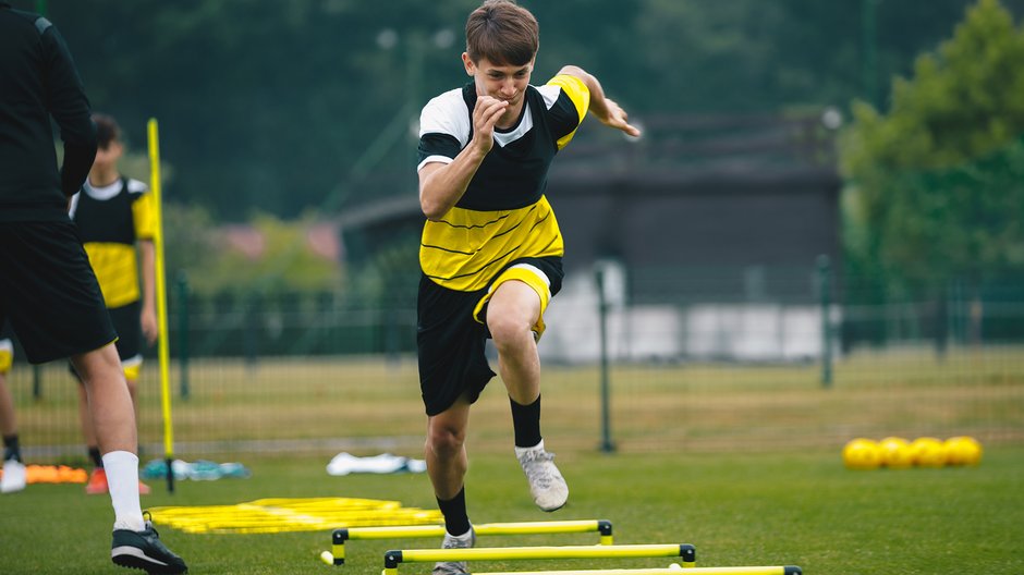 W dzisiejszych czasach coraz młodsze dzieci rozpoczynają przygodę ze sportem