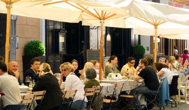 Večera u restoranu - ilustracija