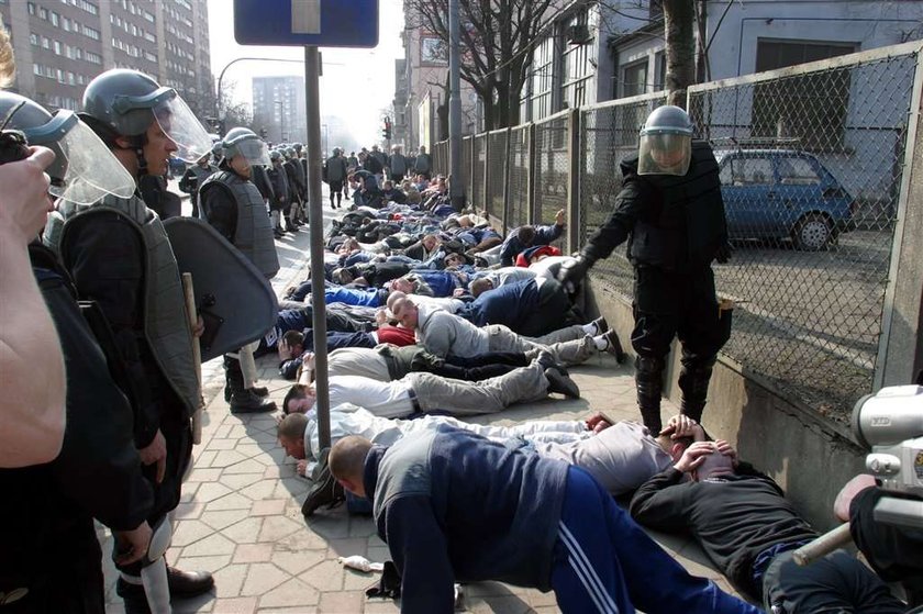 Dość tolerancji dla stadionowych bandytów!