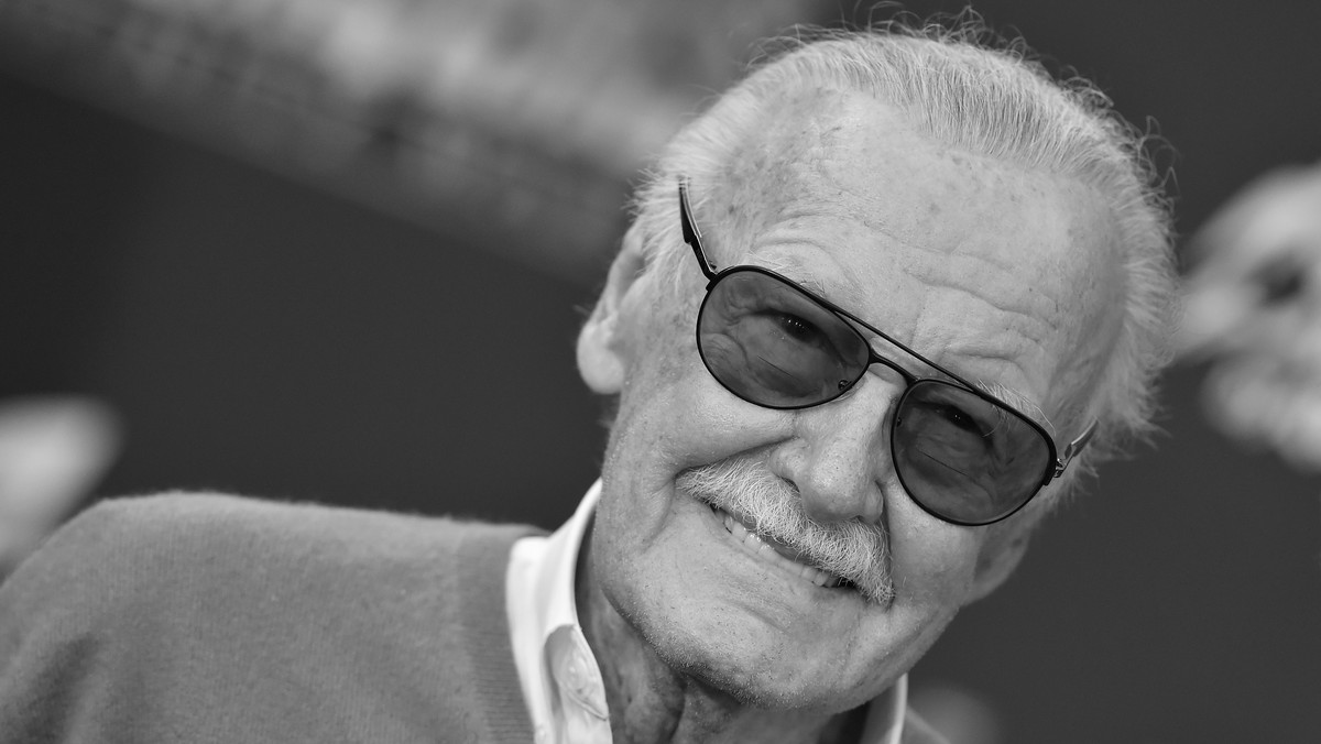 Stan Lee, słynny amerykański twórca komiksów, scenarzysta i producent, nie żyje. Wieloletni prezes słynnego wydawnictwa Marvel Comics, współtwórca postaci Spider-Mana, Iron Mana czy X-Menów miał 95 lat. Zmarł w konsekwencji zapalenia płuc.