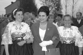 Punđa Jovanke Broz bila je PUNA TAJNI I ANEGDOTA: Prva dama Jugoslavije bila je povezana sa Nikolom Teslom i znala je kom Peri se Tito SMEJAO DO SUZA,  a starost je provela u kući koja PROKIŠNJAVA