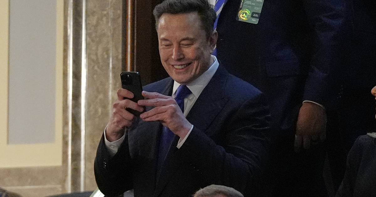 Elon Musk ma dosyć Wikipedii. Zapowiada, że stworzy Grokipedię