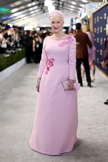  Helen Mirren Dolce & Gabbana ruhában
