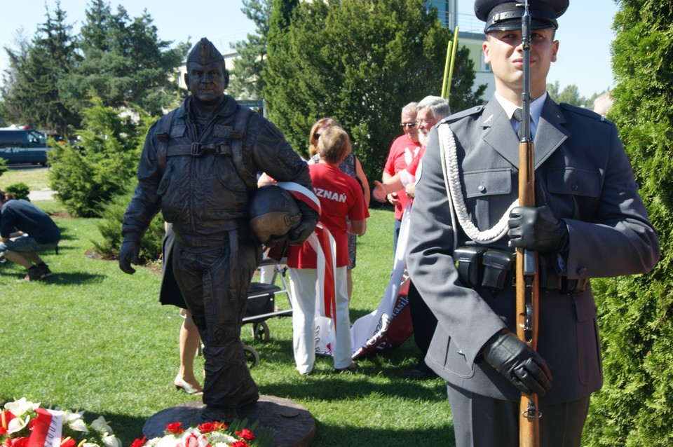 Uroczyste odsłonięcie pomnika gen. Andrzeja Błasika