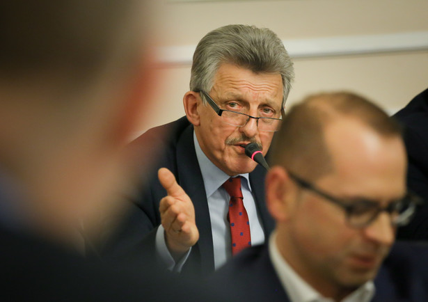 Stanisław Piotrowicz z PiS: Trzej sędziowie uznani przez Trybunał, nie są sędziami TK