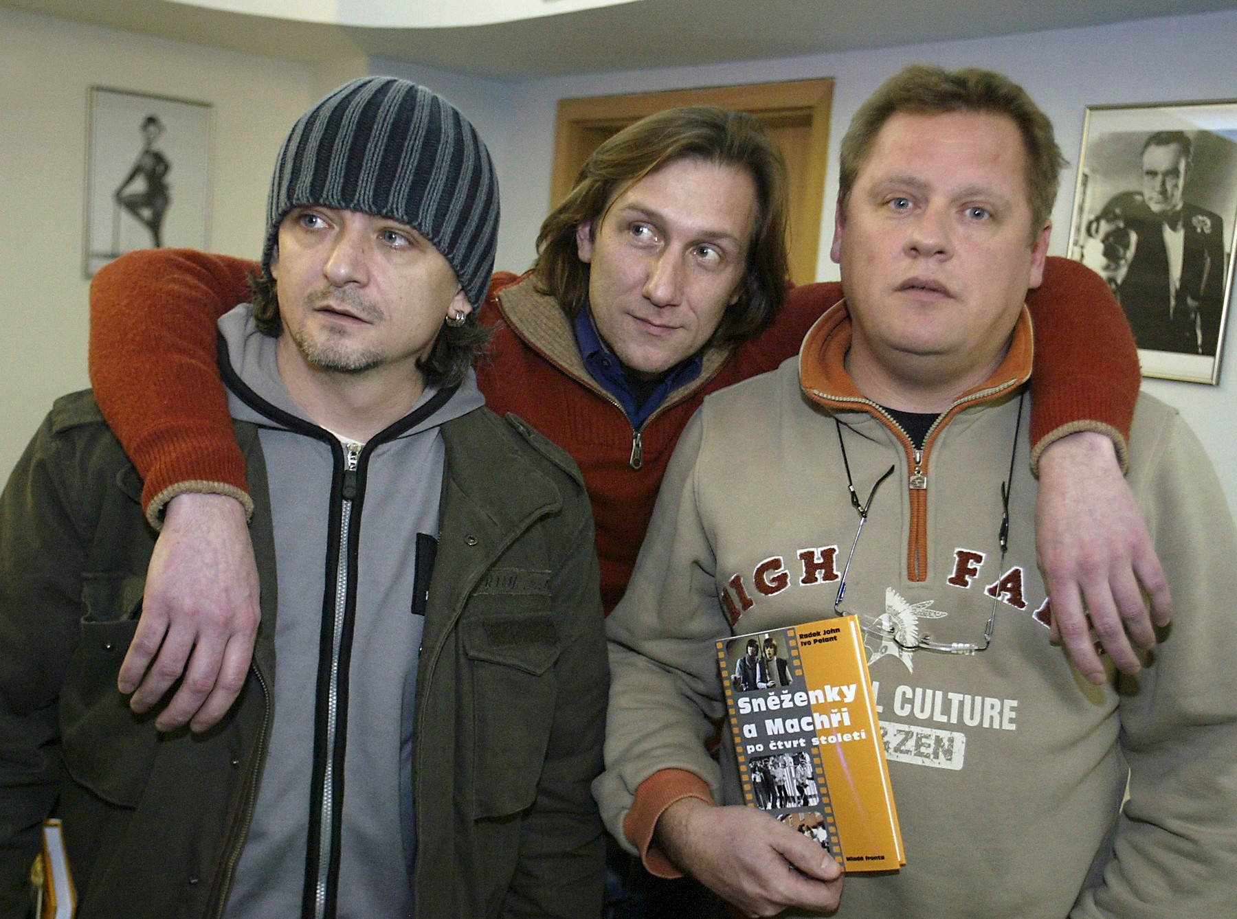 Film Sněženky a machři po 25 rokoch - herci Michal Suchánek, Jan Antonín Duchoslav a Václav Kopta.