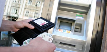 Jak długo koronawirus może przetrwać na banknotach? Niepokojące wyniki badań