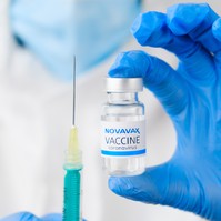 Novavax: heteken belül elkészül az első omikron-specifikus vakcina