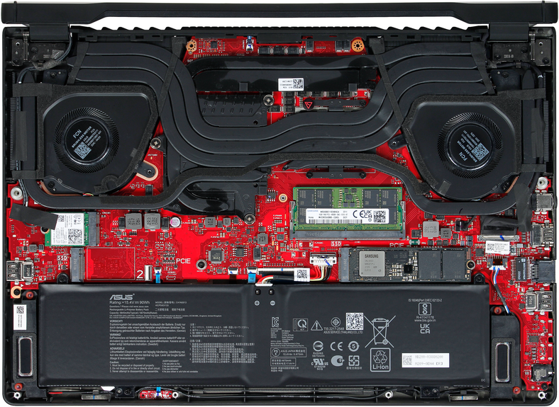 Asus ROG Zephyrus M16 (GU603ZW) – wnętrze laptopa