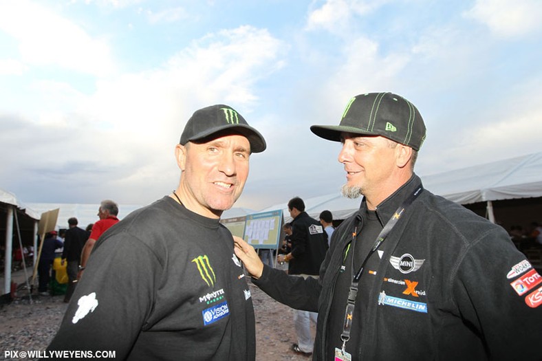 Dakar 2013: ciężarówka bez skrzyni, Małysz traci oddech (13. etap, wyniki, galeria)