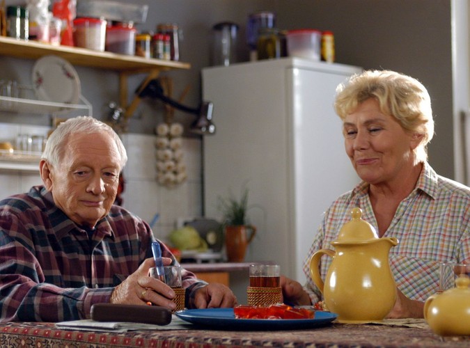 Witold Pyrkosz, aktor z blisko 60-letnim stażem, zgodnie z informacjami Super Expressu, może liczyć jedynie na 2700 zł za dzień zdjęciowy