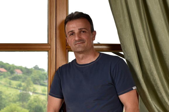 IVAN MILINKOVIĆ OTKRIO ZAŠTO JE NAPUSTIO "LEGENDE" Proveo je 30 godina u grupi: "Više nismo u kontaktu"