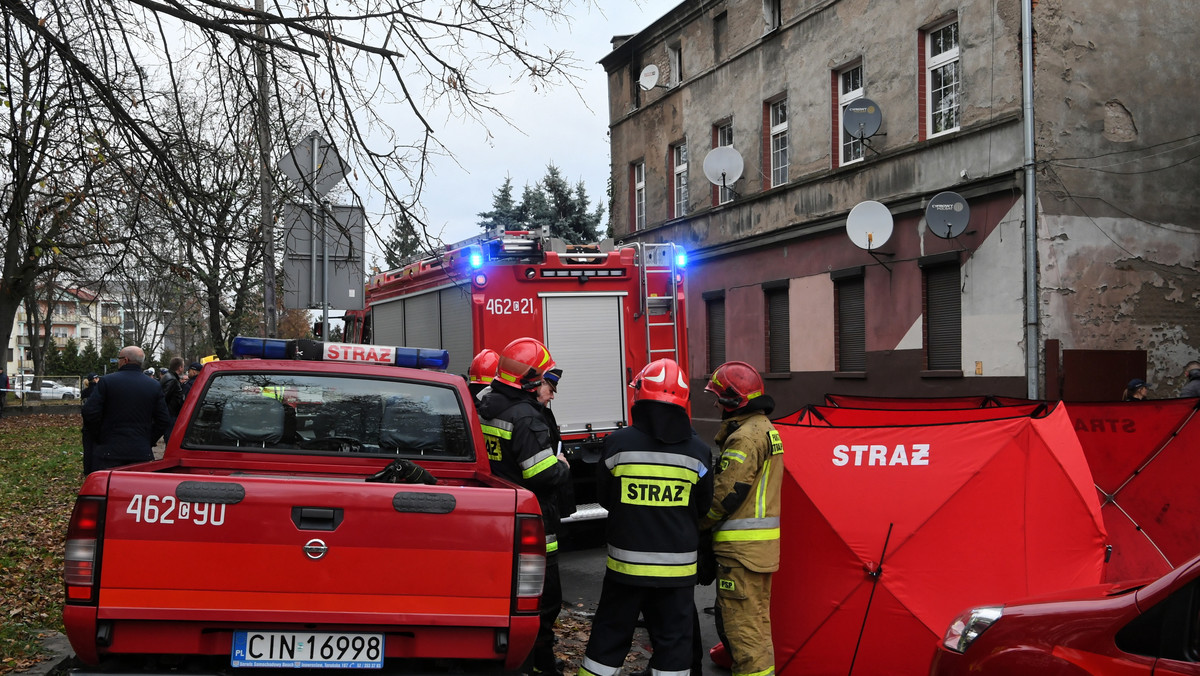 Prokuratura Rejonowa w Inowrocławiu wszczęła śledztwo związane z tragicznym pożarem kamienicy w tym mieście. Sprawę zakwalifikowano jako sprowadzenie pożaru, którego następstwem była śmierć czterech osób - poinformowała rzeczniczka Prokuratury Okręgowej Bydgoszczy Agnieszka Adamska-Okońska.