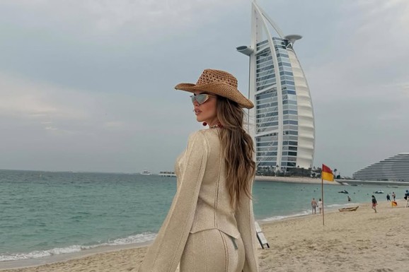 SA OCEM NIJE RAZGOVARALA, OBRISALA NJEGOVO PREZIME A ovo je istina o prevari o kojoj je brujala Srbija: Ćerka našeg pevača volela fatalnog fudbalera, a sad uživa u luksuznom životu