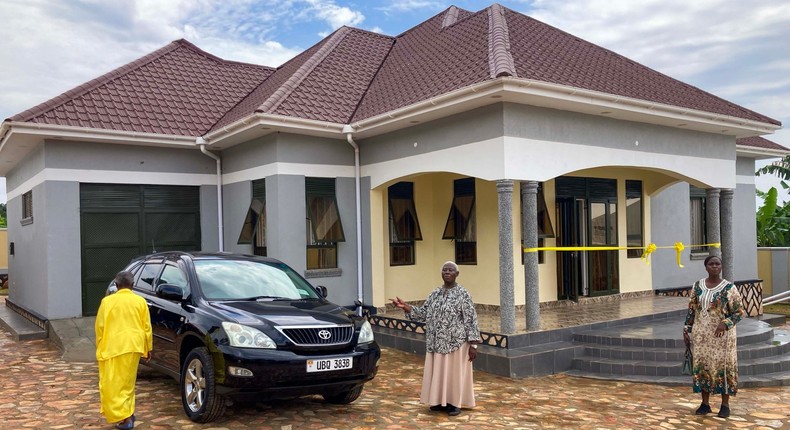 Nakampi's house and car