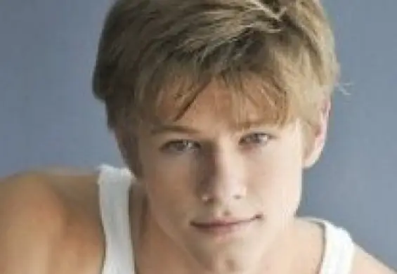 Lucas Till - Albumy fanów