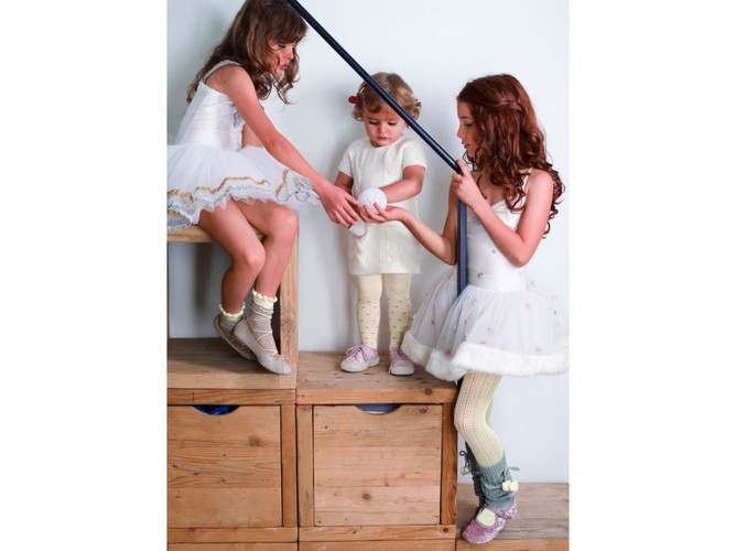 Kolekcja dziecięca Calzedonia, jesień/zima 2011/2012 - zdjęcia z kampanii promocyjnej.