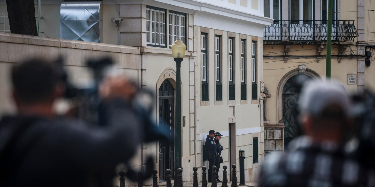 Policja wtargnęła do siedziby premiera Portugalii w Lizbonie we wtorek 7 listopada 2023 r.