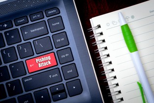 Uważaj, w co klikasz. Wyłudzenia danych na Facebooku