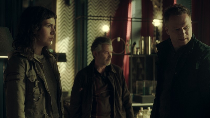 Nela Maciejewska, Jacek Braciak i Maciej Stuhr w serialu "Glina"