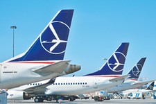 Usterka klimatyzacji w samolocie LOT. Przymusowe lądowanie we Włoszech