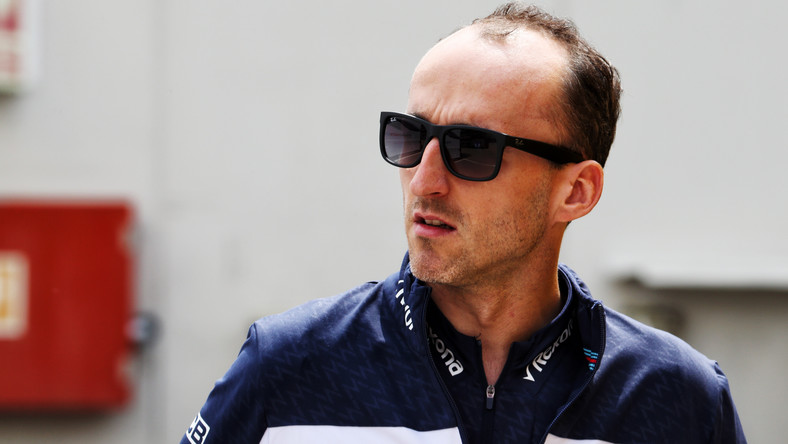 Robert Kubica w piątek zaprezentował się na torze podczas treningu przed GP Hiszpanii. Polak przejechał 24 okrążenia. Pod wrażeniem jego powrotu do ścigania byli eksperci i dziennikarze z całego świata.