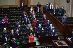 PiS ma nowe pola walki. Pożądany efekt to konsolidacja obozu