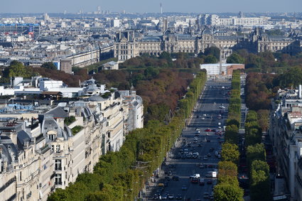 Paryż zmniejsza prędkość dla samochodów. Dopuszczalne 30 km/h
