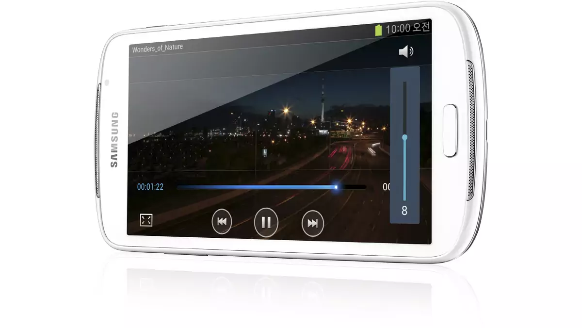 Samsung Galaxy Player 5.8 - nieprzeciętnie duży przenośny odtwarzacz  multimediów