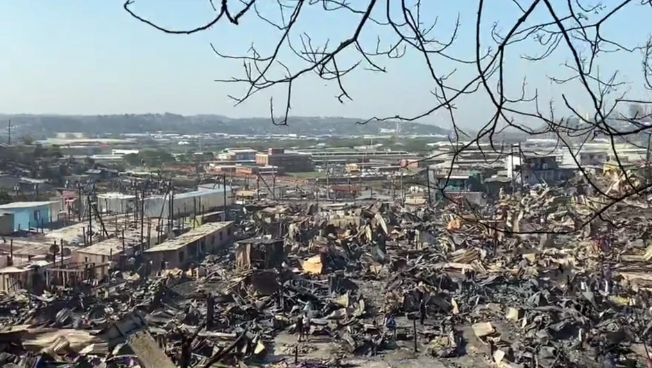 U požaru uništeno oko 1.000 koliba, oko 3.000 ljudi ostalo bez krova nad glavom