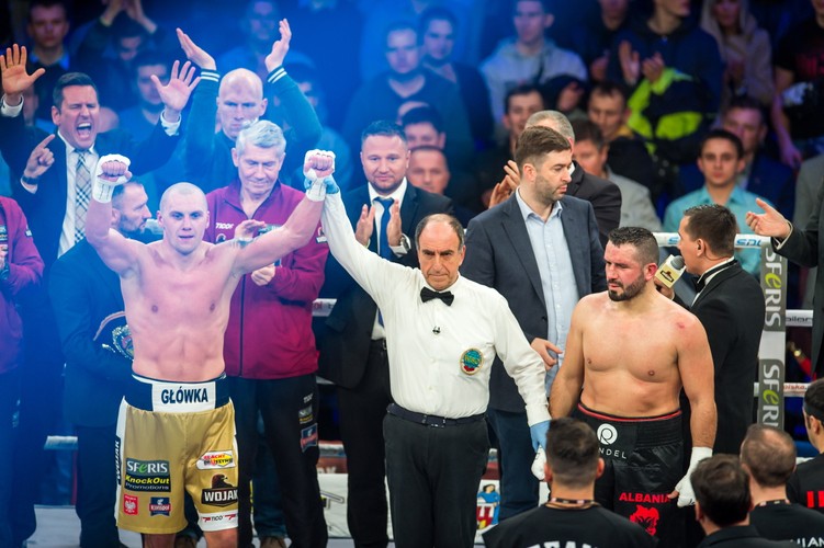 Głowacki pokonał Seferi'ego i zdobył pas WBO