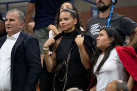 Adrijana Lima rekla ŠTA STVARNO MISLI O NOVAKU i Srbi su odmah odreagovali! Pratila meč sa ĐOKOVIĆEVIM STRICEM, slike iz Noletove lože obišle planetu